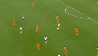 1720639975720076915.gif