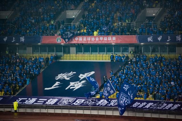 开云官网-​英雄城市揭开中甲大幕 超万名球迷目睹三镇首胜